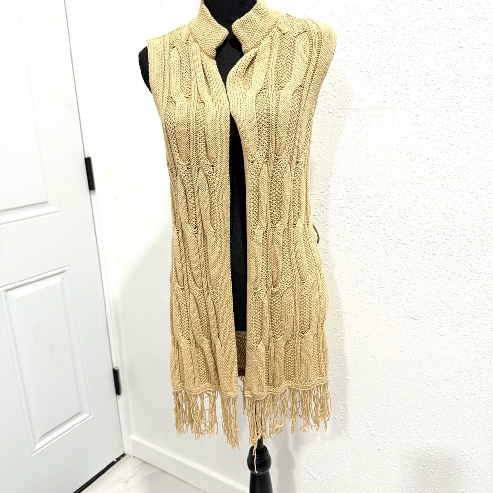 Elegant Tan cable Knit Cardigan vest with‎ Fringe M